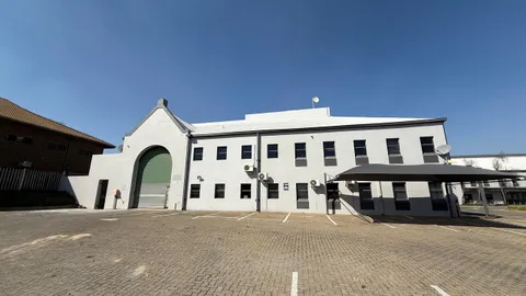 Clovelly Business Park, 342 Old Pretoria Rd in Halfway House